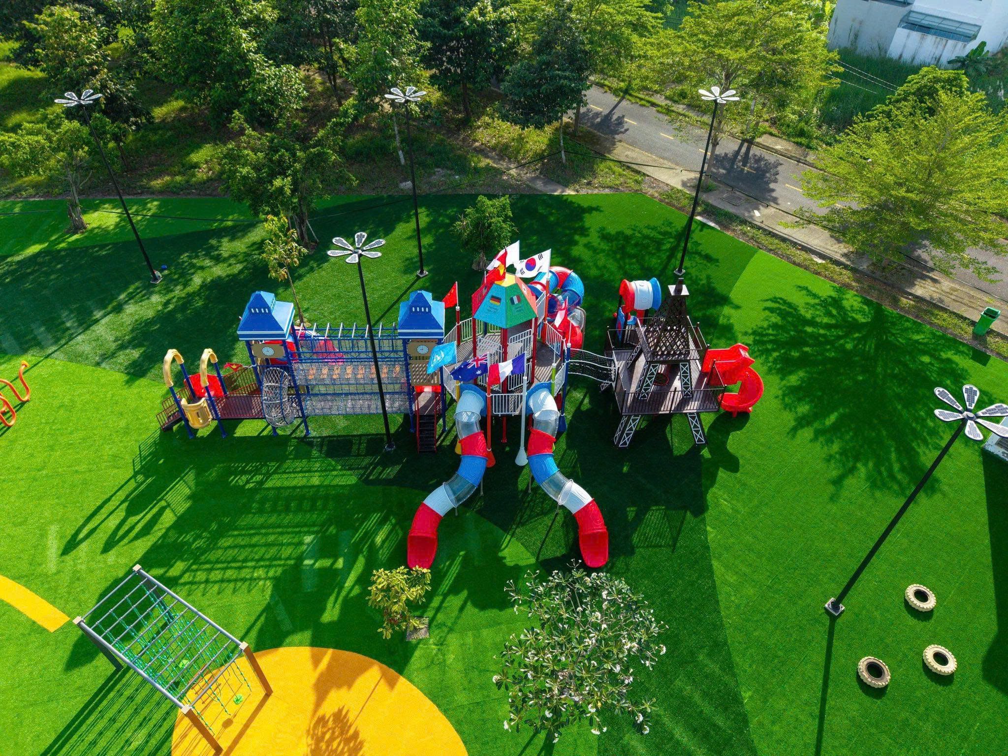 công viên trẻ em saigon village